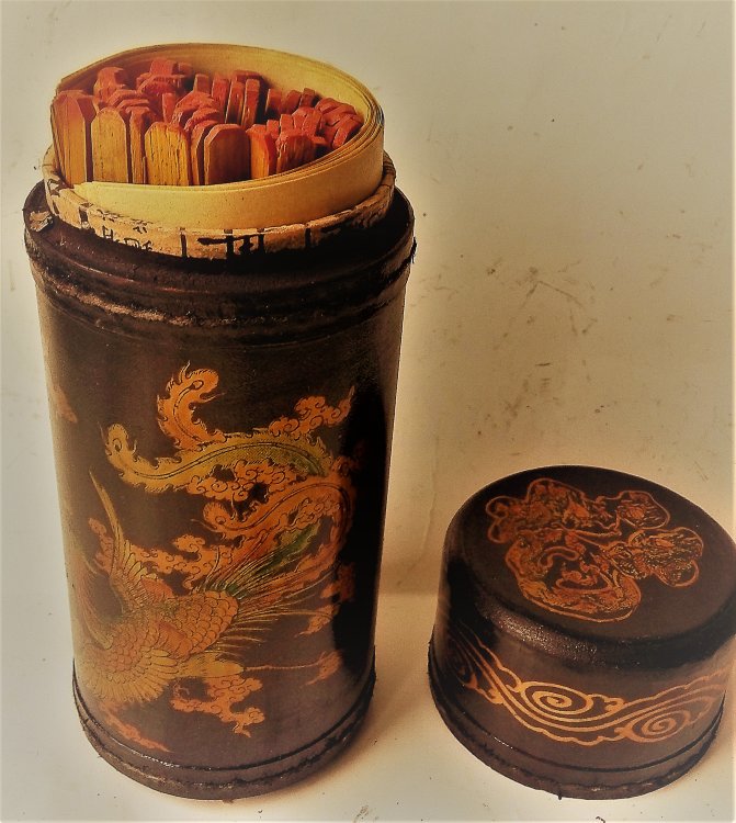 Оракул Гуаньинь в черной кожаной коробке, 20 см